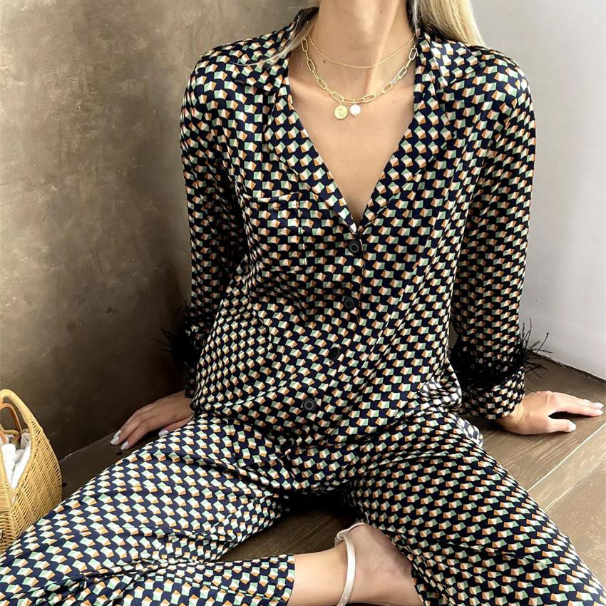 Long-sleeved pajamas printed checkerboard shirt pants