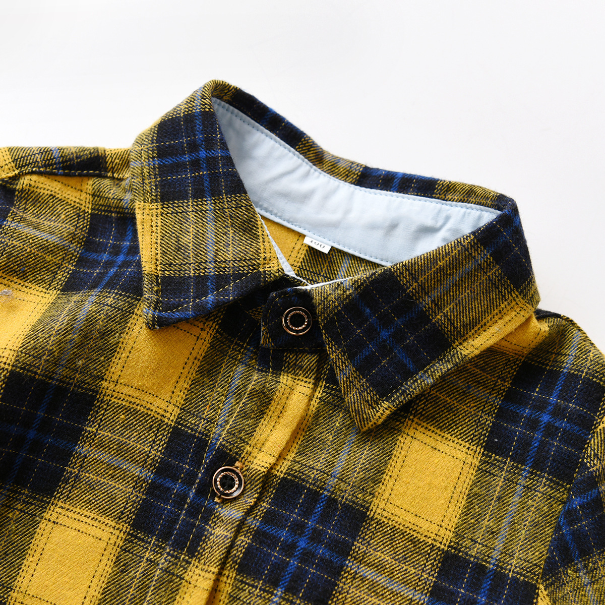 Boys’ long-sleeved plaid shirt