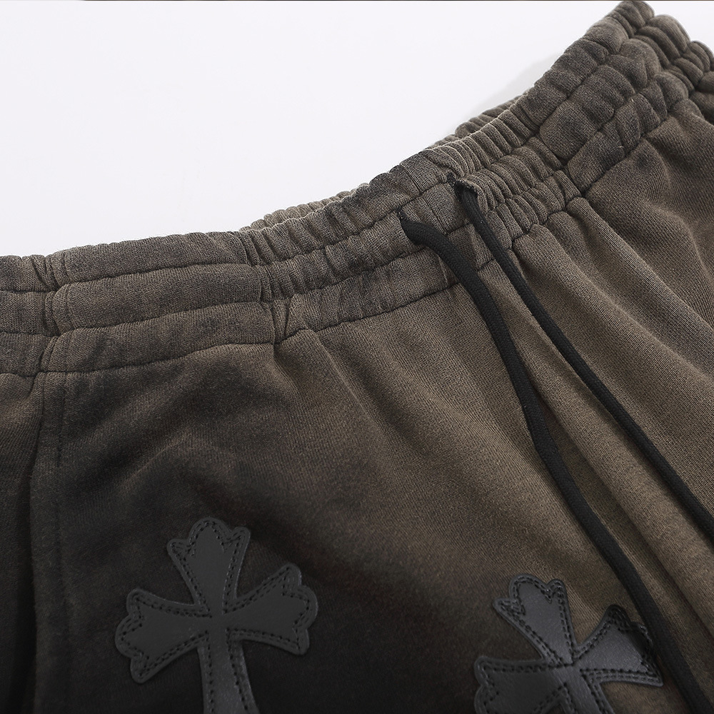 Gradient cross applique leather embroidery shorts