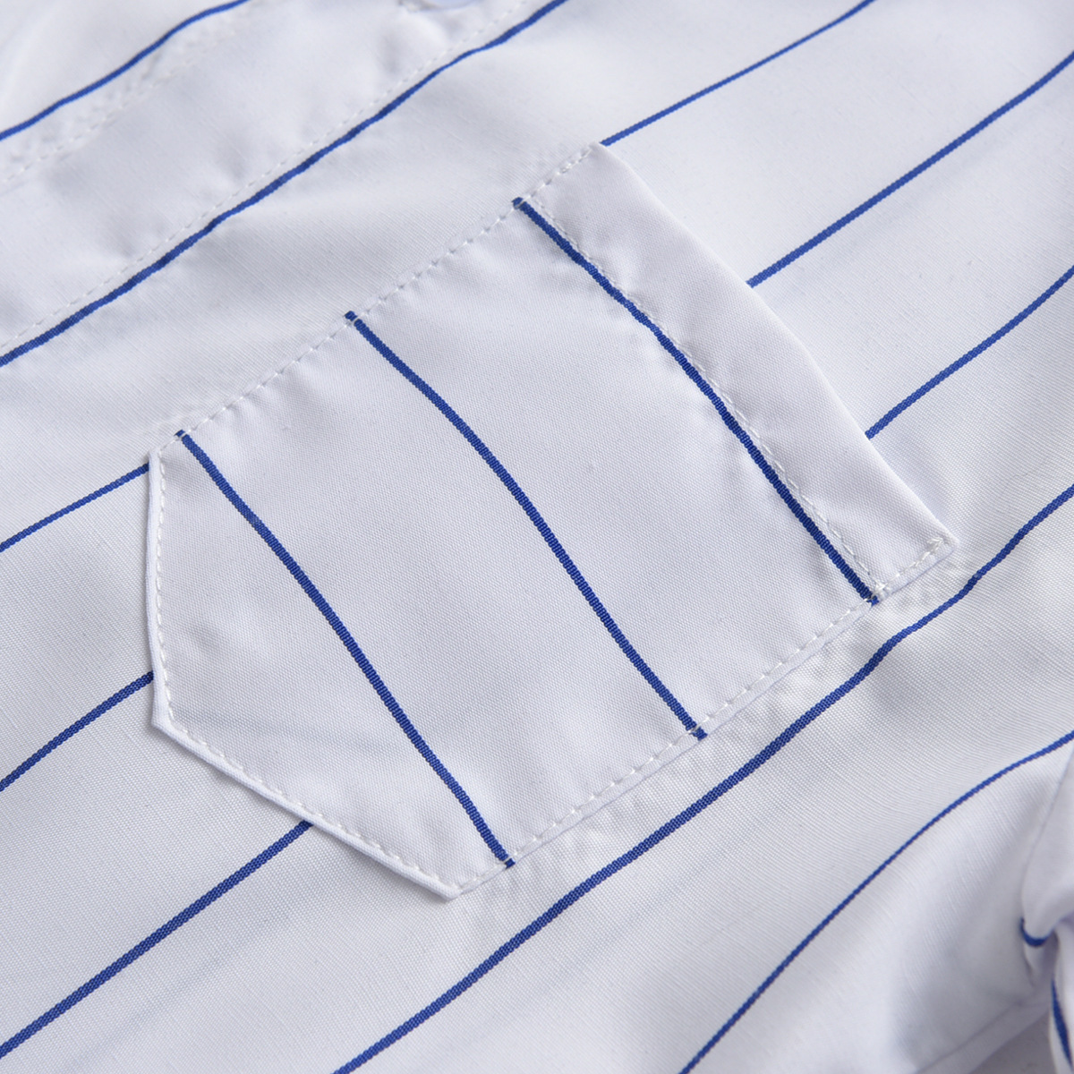 Boys’ striped short-sleeved shirt